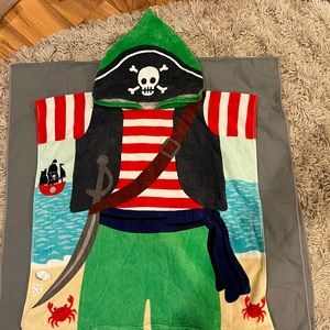 Hooded pirate towel